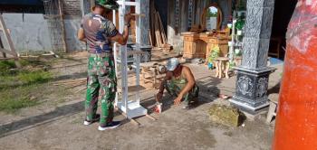 Satgas TMMD 110 Bojonegoro Kunjungi Sentra Kerajinan Limbah Kayu